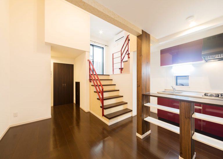 3層スキップフロア、キッチンカウンター