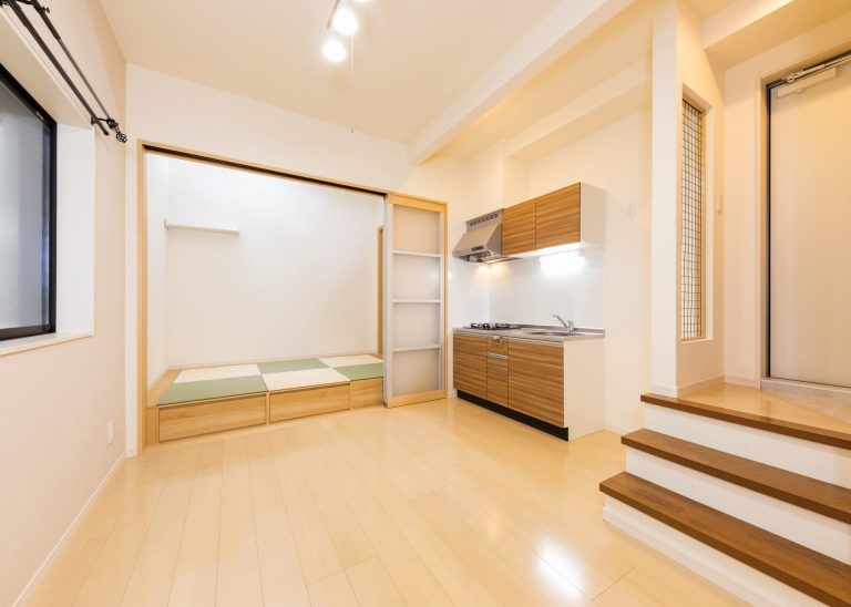 ステップフロア、タタミコーナー、引出収納