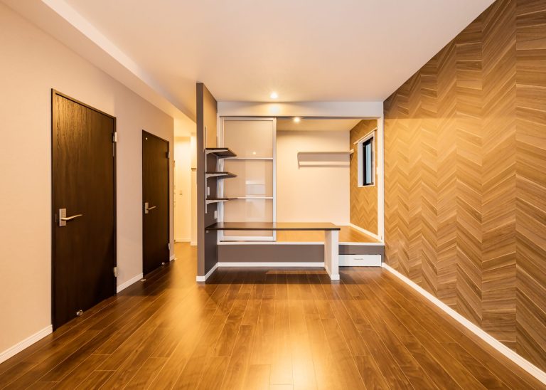 ステップフロア、カウンター、壁面収納