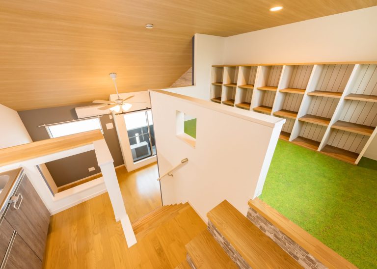 3層スキップフロア、壁面収納